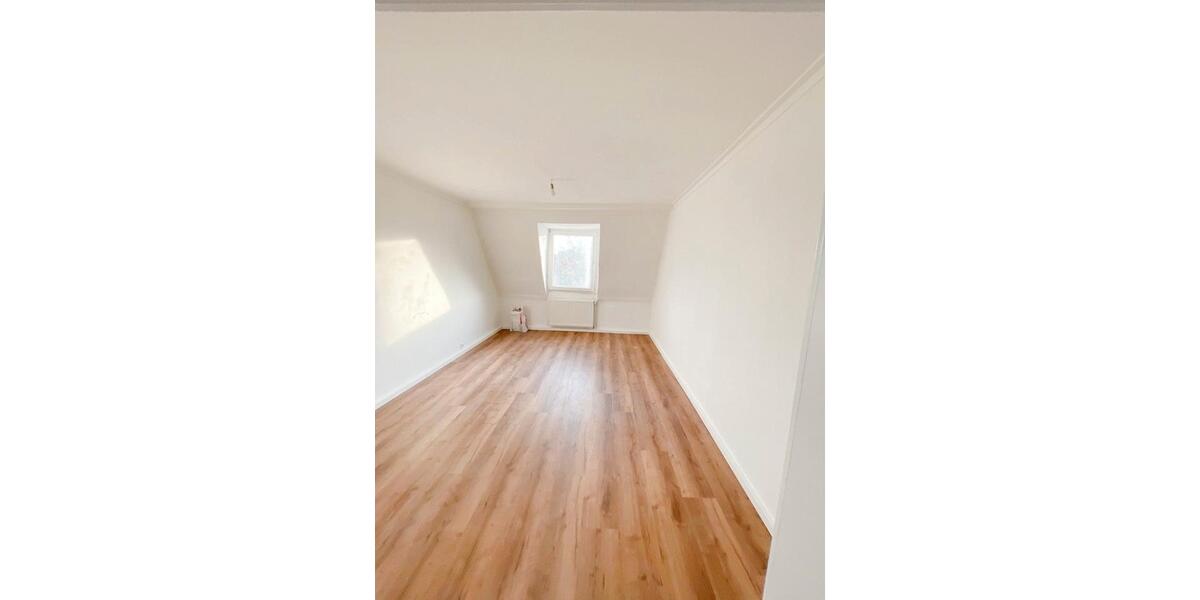 Dachgeschoßwohnung Dortmund Innenstadt Nord - 3.5 Zimmer, 105 m&sup2;, 920&euro; | Angebot:24780680