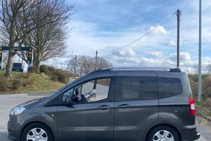 Ford Tourneo Courier 86.000 km 8.200 &euro; Dortmund 44309