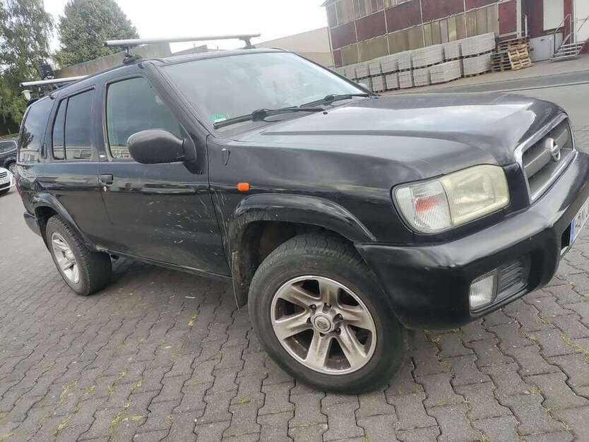 Nissan Pathfinder 255.000 km 3.500 € Unna 59425