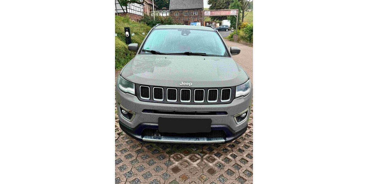 Jeep Compass 30.893 km 20.990 &euro; Breckerfeld 58339