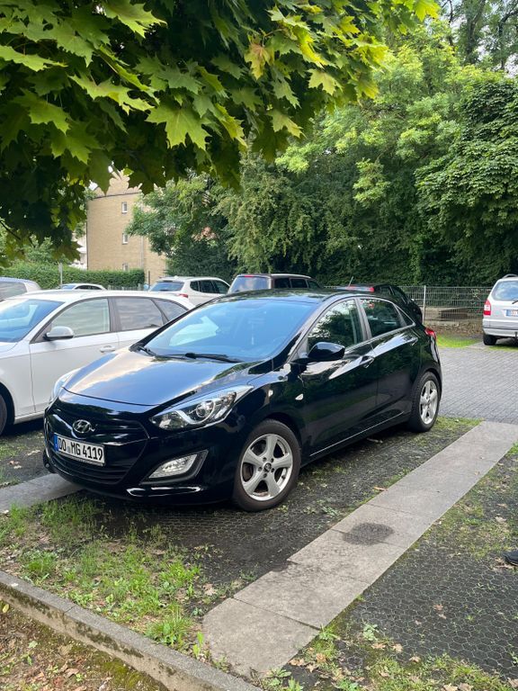 i30