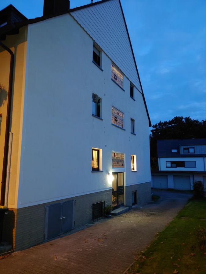 Provisionsfrei* Mehrfamilienhaus mit 4 Garagen in guter Lage 14 zimmer