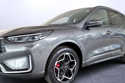 Ford Kuga 9.900 km 41.880 € Recklinghausen 45659