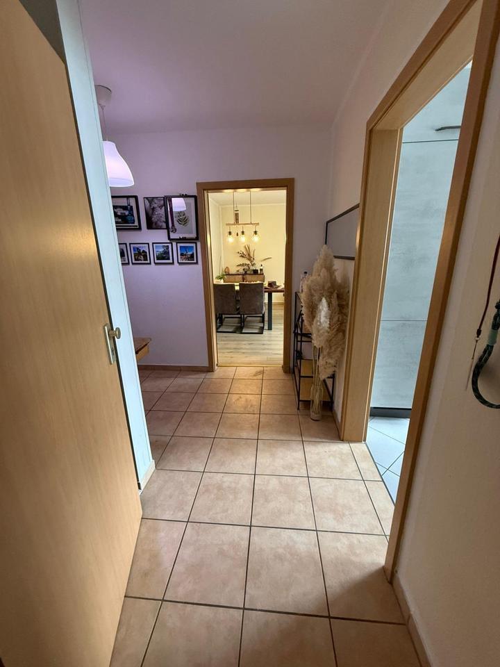 3,5-R-Wohnung DG 2.Etage in 3-Fam.-Haus v.priv Kaltmiete 430 €+NK zimmer