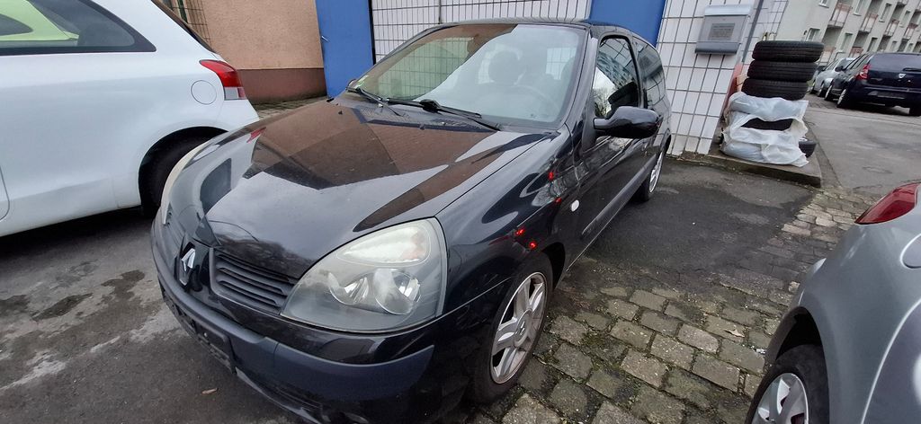 Renault Clio 84.000 km 2.490 &euro; Dortmund 44339
