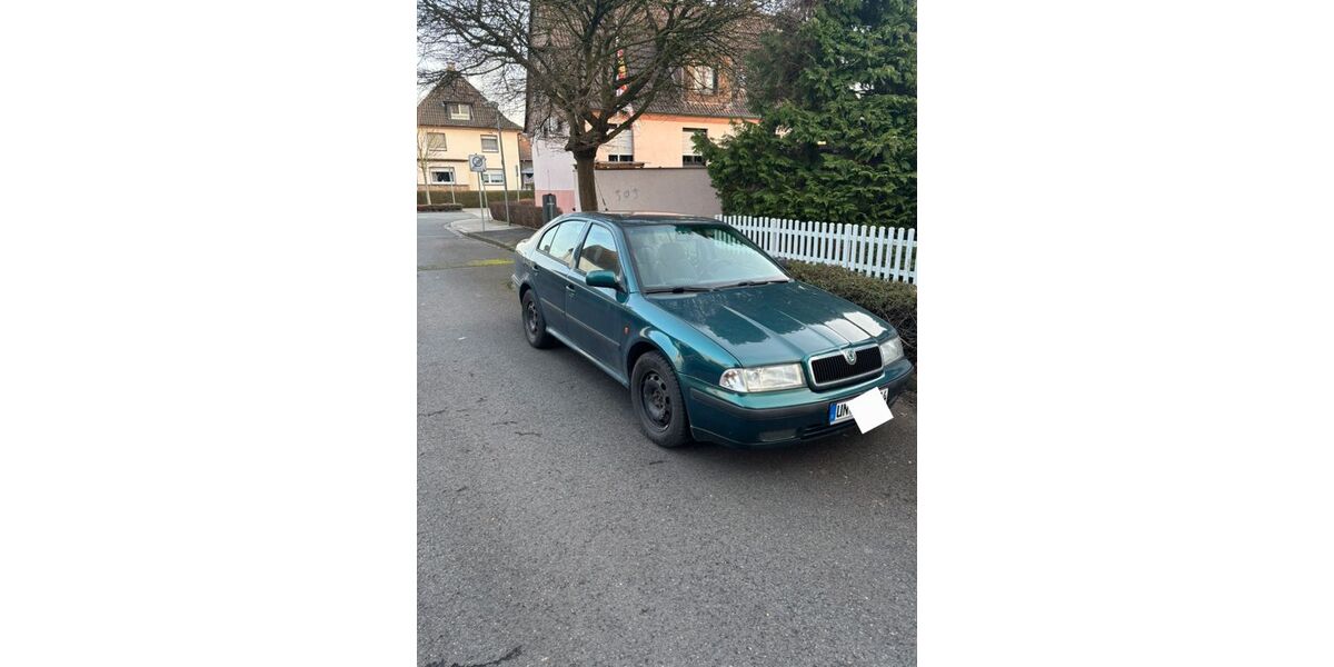 Skoda Octavia 206.000 km 999 &euro; Kamen 59174