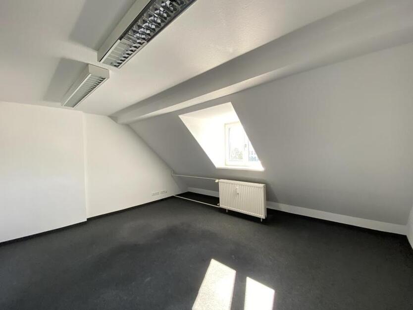 Ihr Großzügiges Büro im Zentrum von Dortmund: Arbeiten Sie mit Stil und Komfort! zimmer