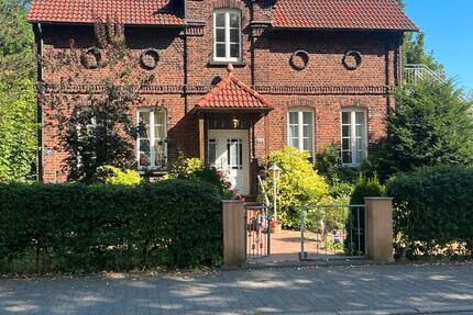 Haus Lünen - 9 Zimmer, 245 m&sup2;, 588.000&euro; | Angebot:27199320