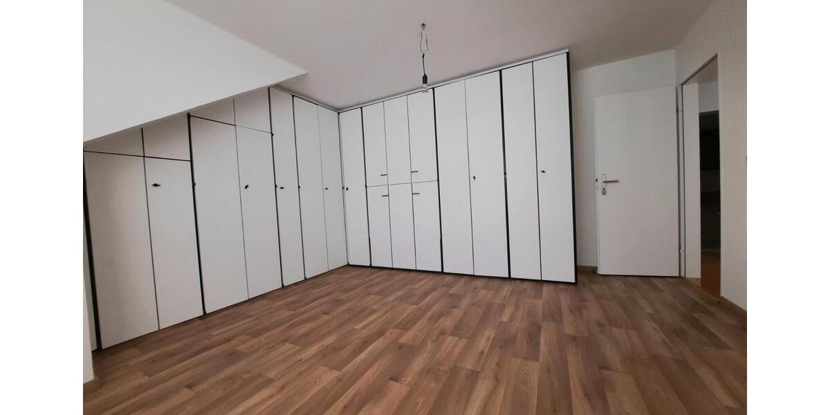Dachgeschoßwohnung Hagen Hagen-Mitte - 2 Zimmer, 64 m&sup2;, 139.000&euro; | Angebot:26014637