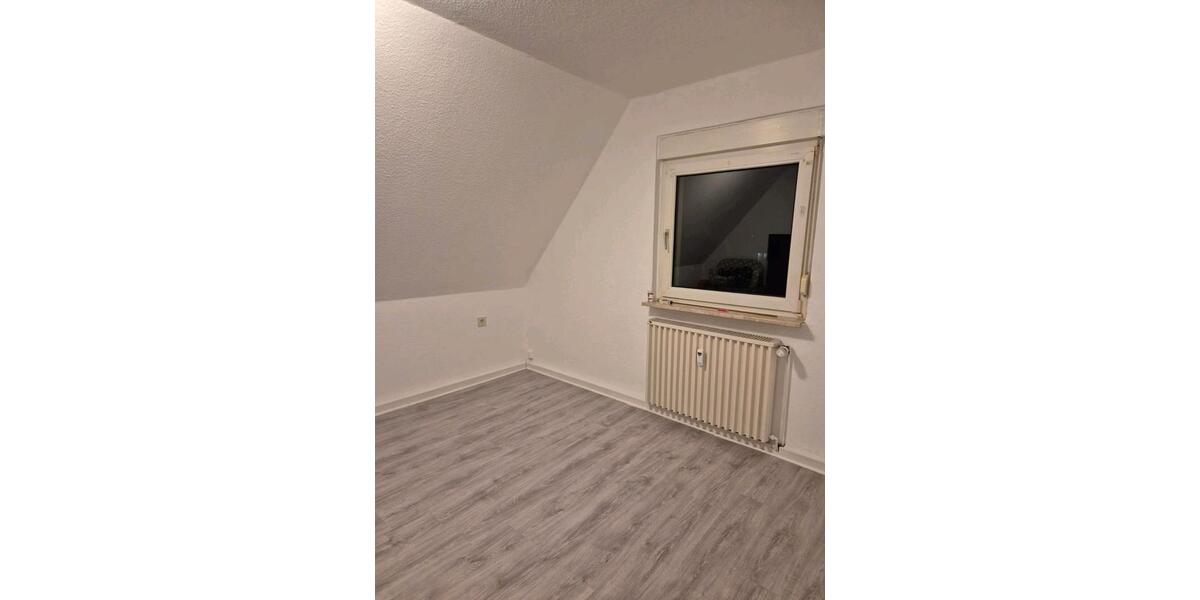 Dachgeschoßwohnung Iserlohn Sümmern - 2 Zimmer, 34 m&sup2;, 430&euro; | Angebot:24744764