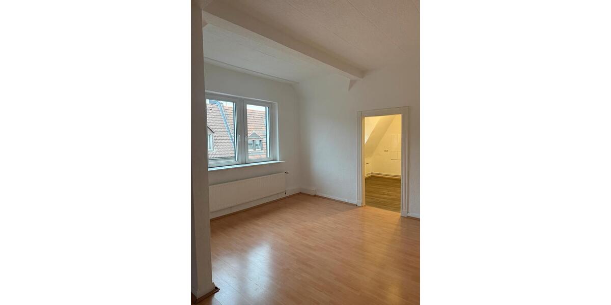 Dachgeschoßwohnung Hagen Hagen-Nord - 3 Zimmer, 100 m&sup2;, 580&euro; | Angebot:24695158