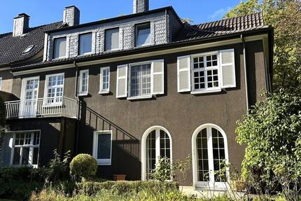 Einzigartiges Mietangebot: Historische Villa mit großem Garten | ca. 310 m² Wohnfläche 12 zimmer