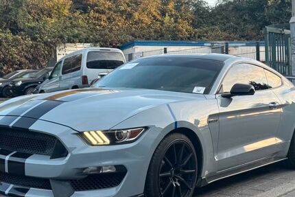 Ford Mustang 124.500 km 32.500 &euro; Dortmund 44379