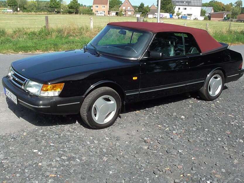 900