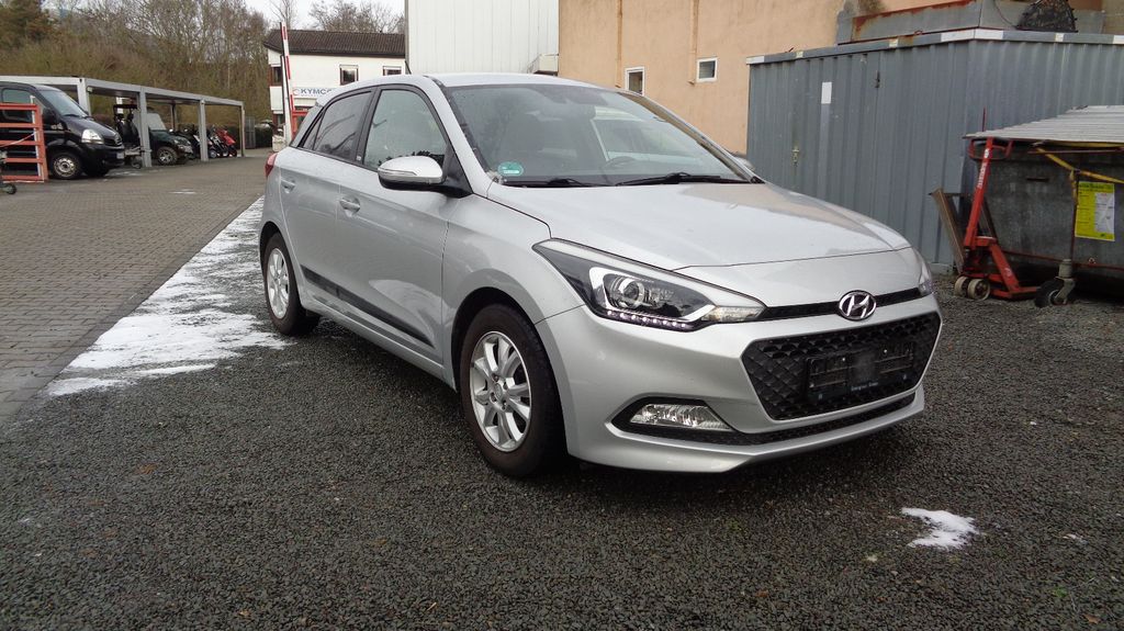 Hyundai i20 84.790 km 7.700 &euro; Dortmund 44329