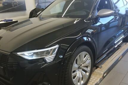 Audi e-tron 40.392 km 40.936 &euro; Hagen 58091