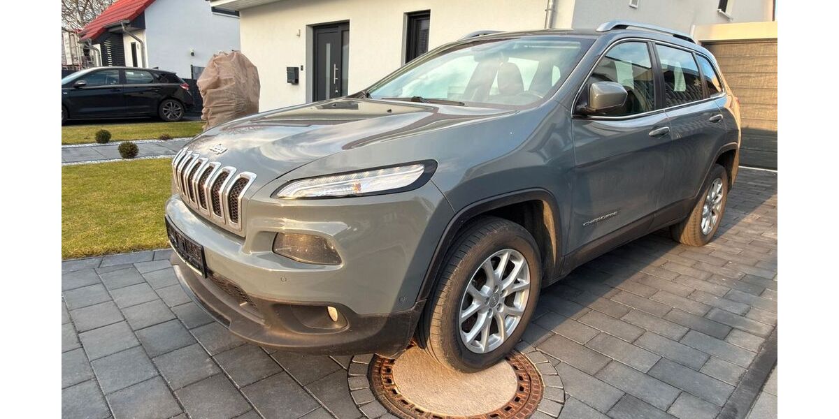 Jeep Cherokee 180.000 km 9.600 &euro; Dortmund 44147