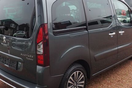 Peugeot Partner 54.525 km 11.990 &euro; Südkirchen 59394