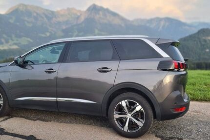 Peugeot 5008 104.000 km 15.800 € Recklinghausen 45659