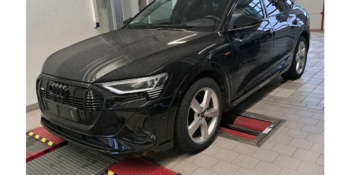 Audi e-tron 29.998 km 39.405 &euro; Hagen 58091
