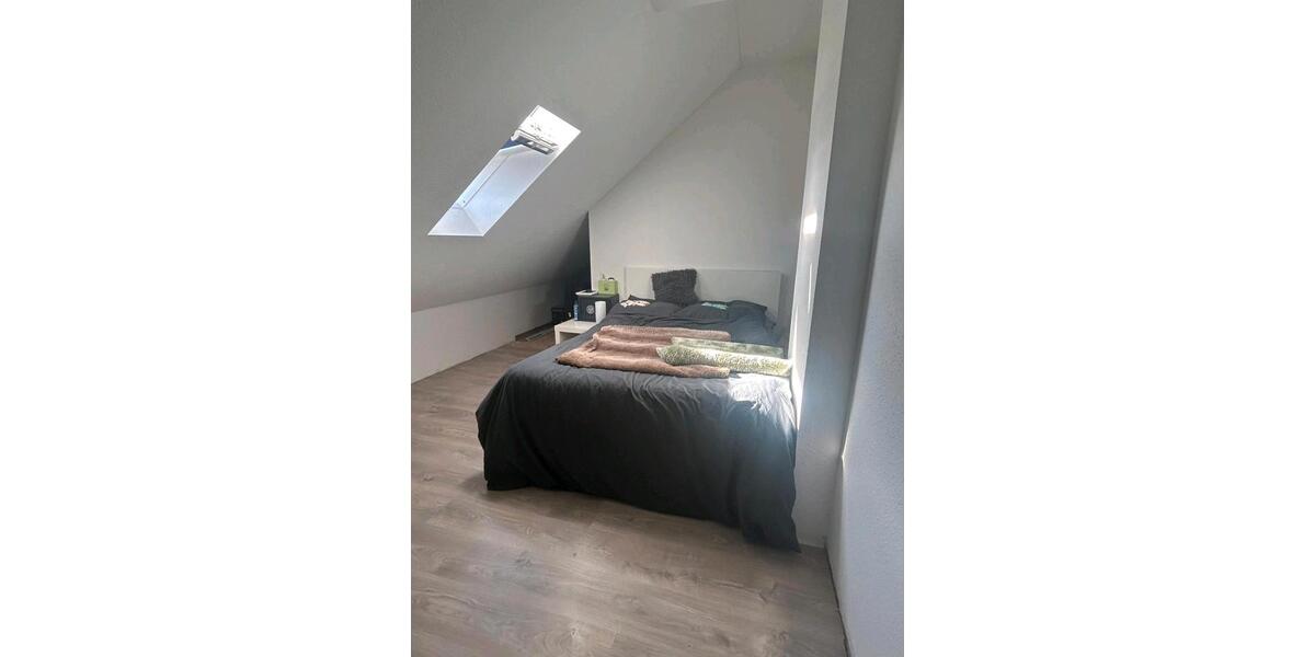 Dachgeschoßwohnung Dortmund Brackel - 2.5 Zimmer, 62 m&sup2;, 892&euro; | Angebot:24217544