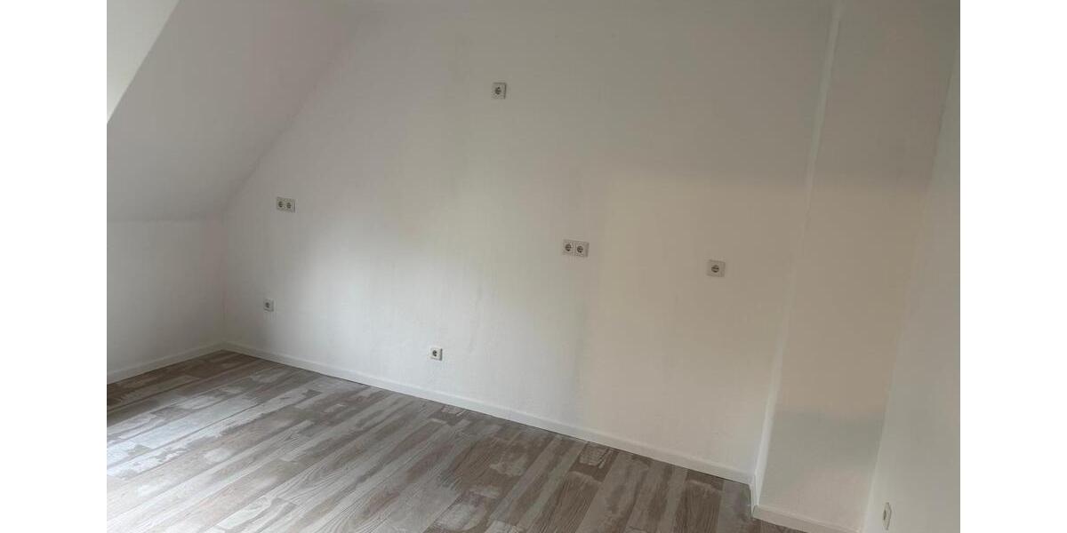 Dachgeschoßwohnung Dortmund Bövinghausen - 4.5 Zimmer, 97 m&sup2;, 930&euro; | Angebot:26415550