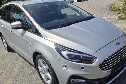 Ford S-Max 65.700 km 11.990 &euro; Gelsenkirchen 45884