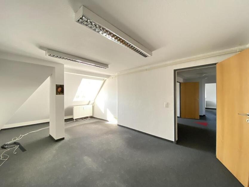 Ihr Großzügiges Büro im Zentrum von Dortmund: Arbeiten Sie mit Stil und Komfort! zimmer