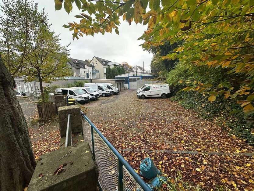 Halle in Essen Werden 690.000 € zimmer