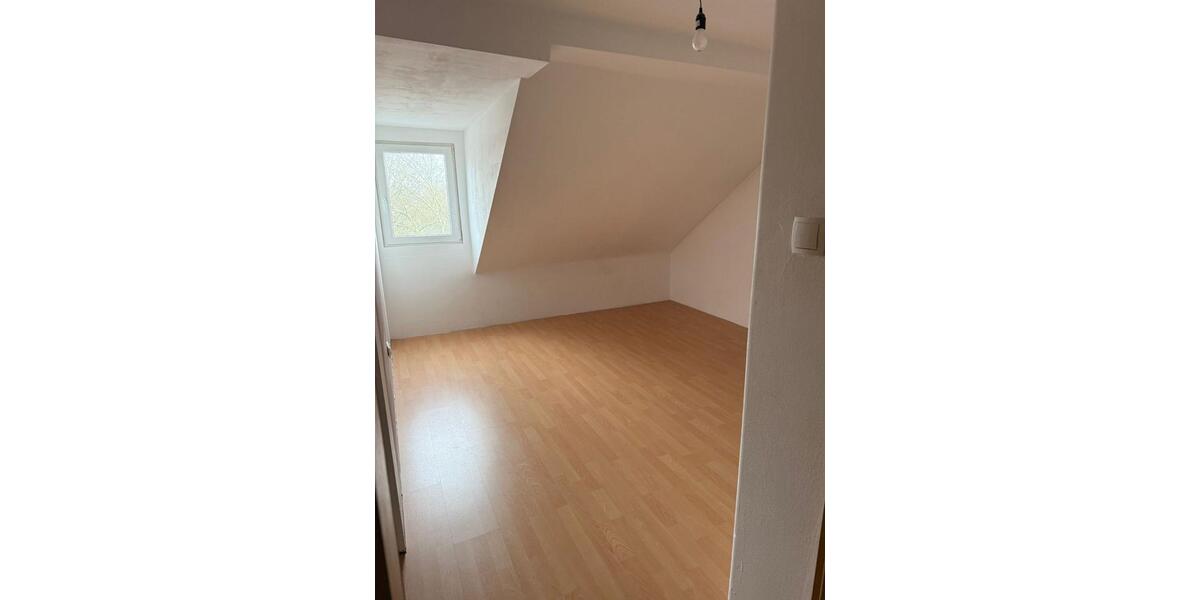 Etagenwohnung Kamen - 5 Zimmer, 120 m&sup2;, 950&euro; | Angebot:24831800