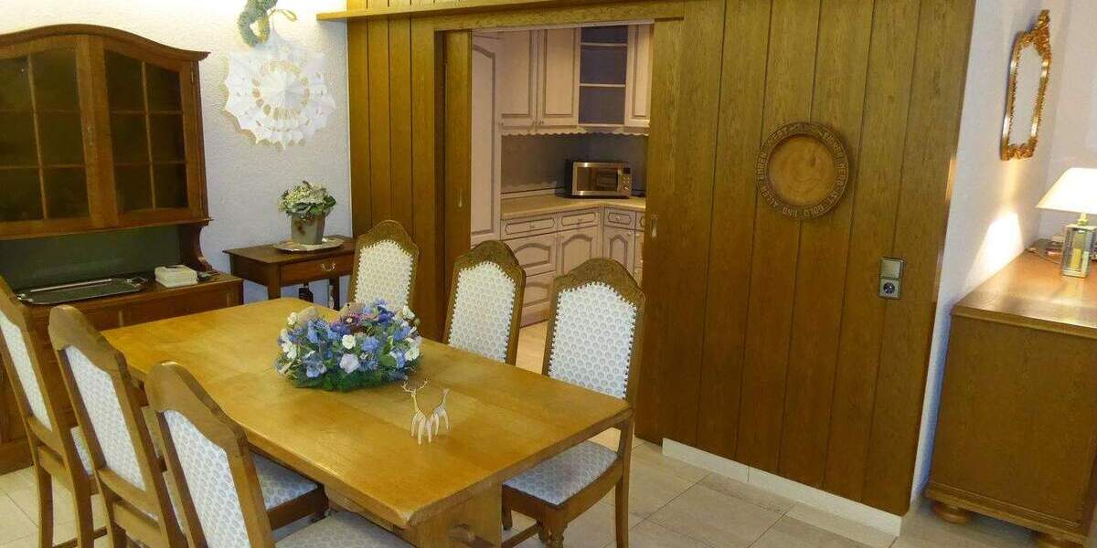 Etagenwohnung Dortmund Mitte - 3 Zimmer, 125 m&sup2;, 1.500&euro; | Angebot:25698606