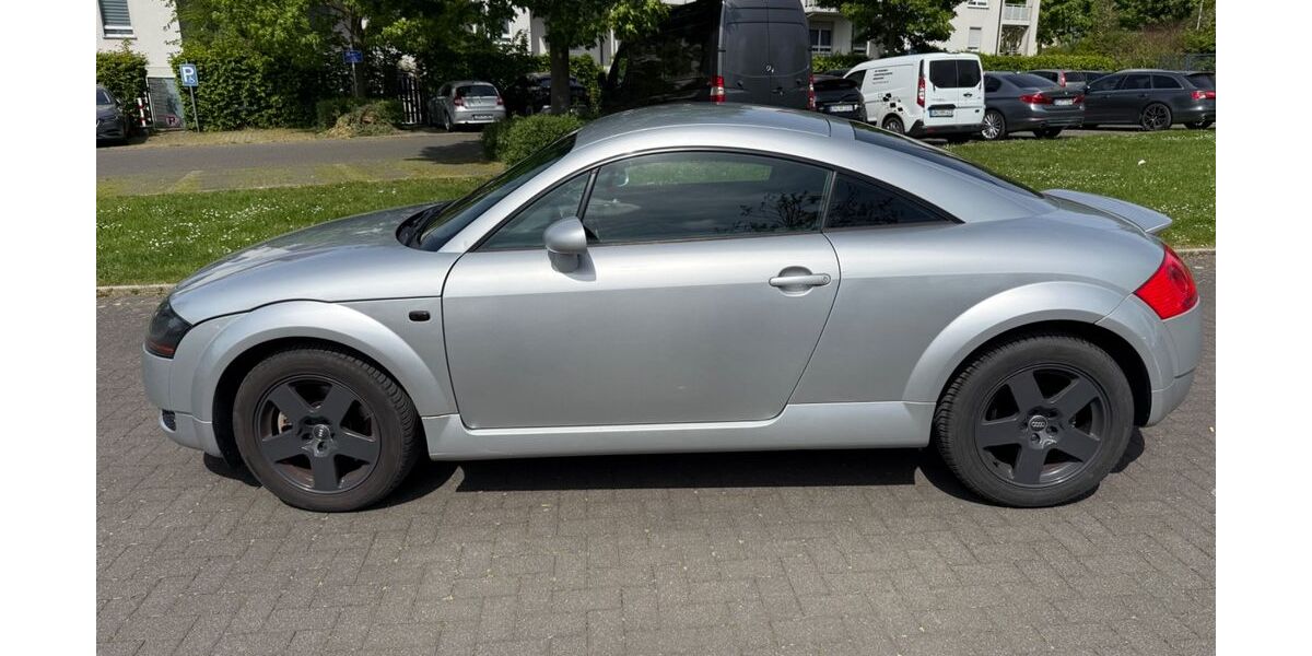 Audi TT 235.570 km 2.850 &euro; Fröndenberg 58730