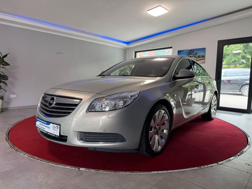 Opel Insignia 121.045 km 8.990 € Bochum 44894