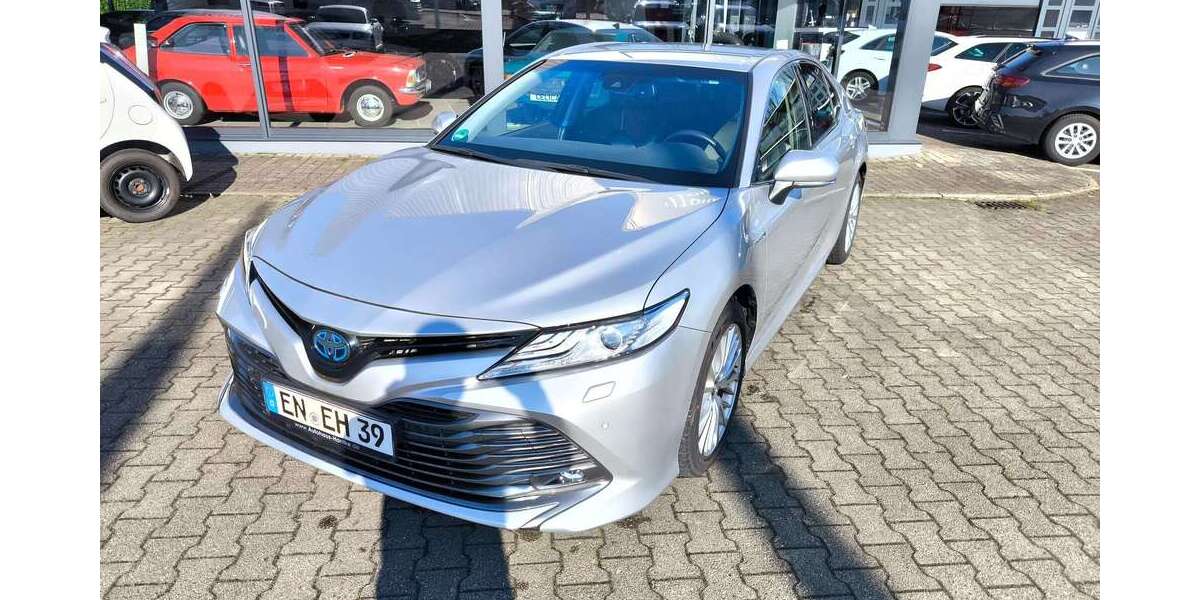 Toyota Camry 23.782 km 30.900 &euro; Hattingen 45527