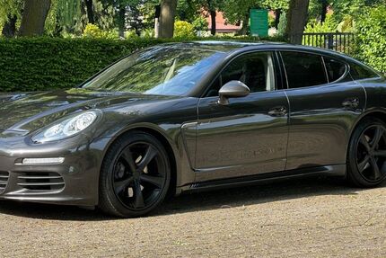 Porsche Panamera 235.000 km 19.950 &euro; Bergkamen 59192