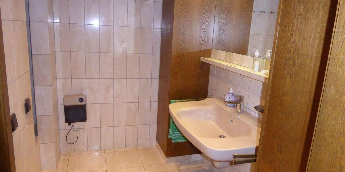 Etagenwohnung Dortmund Mitte - 3 Zimmer, 125 m&sup2;, 1.500&euro; | Angebot:23854108