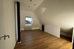 Dachgeschoßwohnung Iserlohn Sümmern - 3 Zimmer, 134 m&sup2;, 1.500&euro; | Angebot:24934997