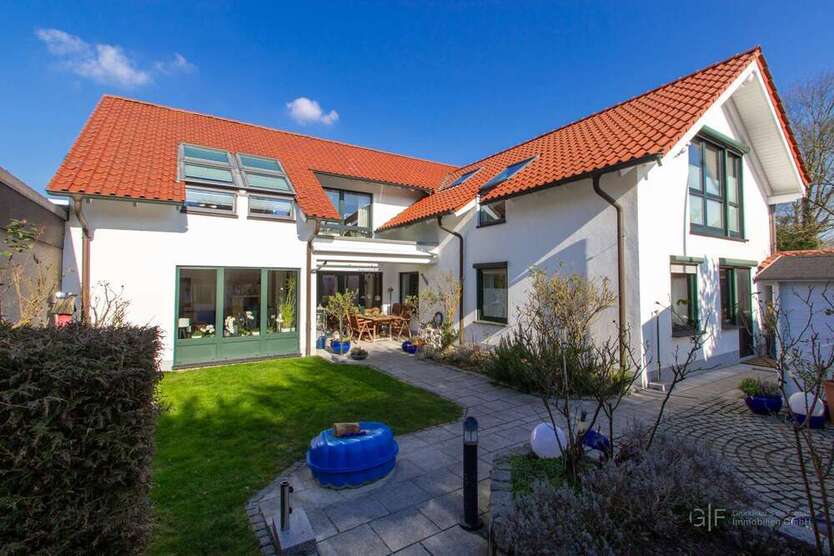 Haus zum Kaufen in Castrop-Rauxel 678.900 € 237 m²