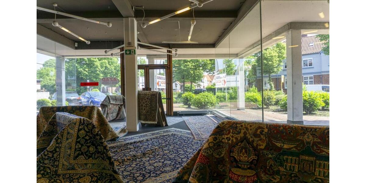 Gewerbeimmobilie, nutzbar als Ladenlokal, Ausstellungsfläche, Praxis zimmer