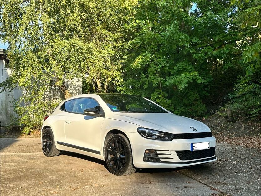 VW Scirocco 130.000 km 11.500 € Iserlohn 58642