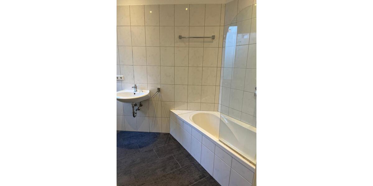 Erdgeschoßwohnung Iserlohn - 1 Zimmer, 28 m&sup2;, 300&euro; | Angebot:26321930