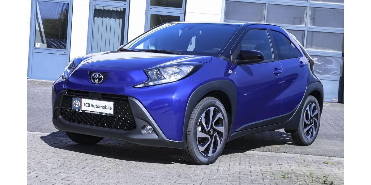 Toyota Aygo (X) 2.511 km 16.389 € Bochum 44807
