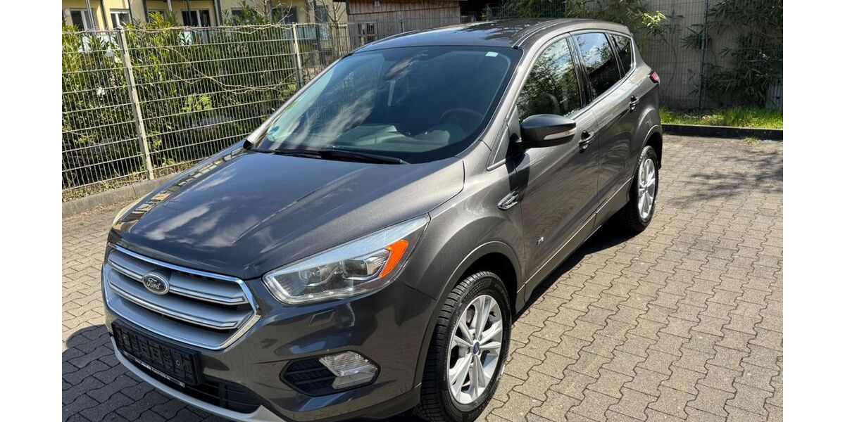 Ford Kuga 123.600 km 10.999 &euro; Herne ( Nordrhein-Westfalen ) 44628