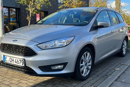 Ford Focus 181.000 km 5.900 € Essen 45329