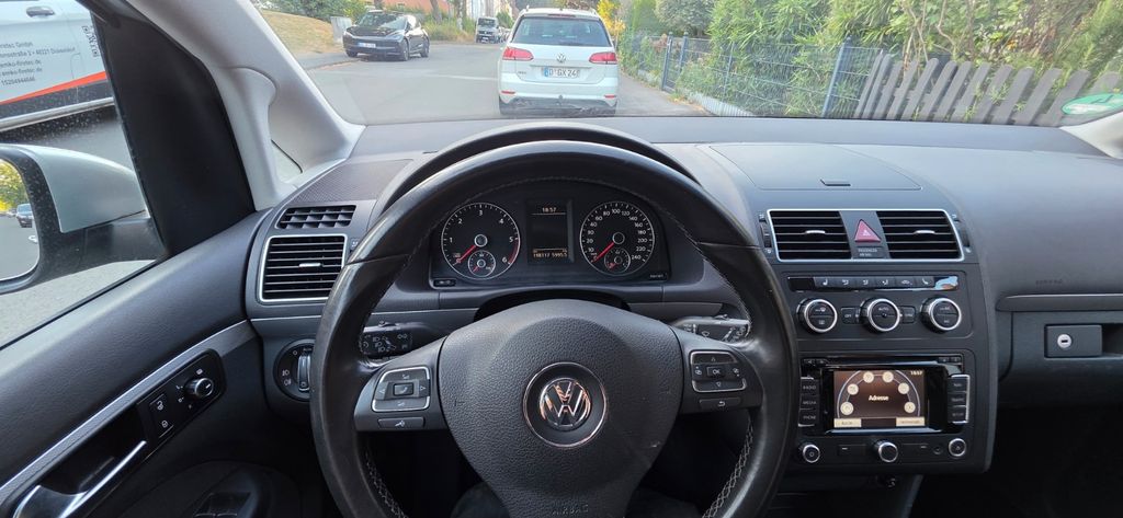 VW Touran 198.500 km 9.600 &euro; Dortmund 44388