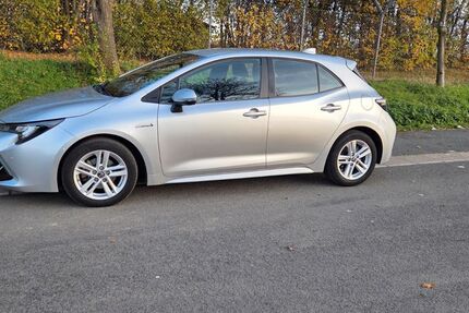 Toyota Corolla 61.300 km 19.900 &euro; Dortmund 44319