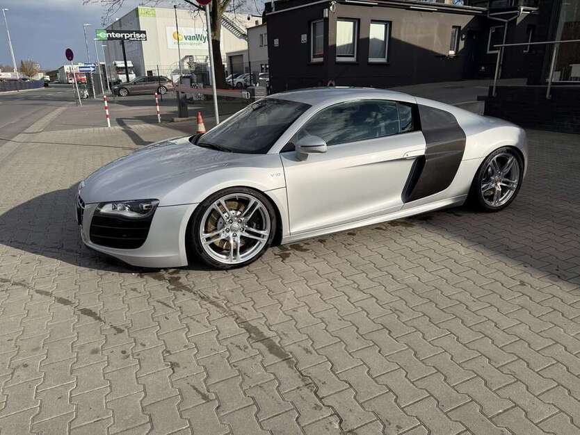 R8