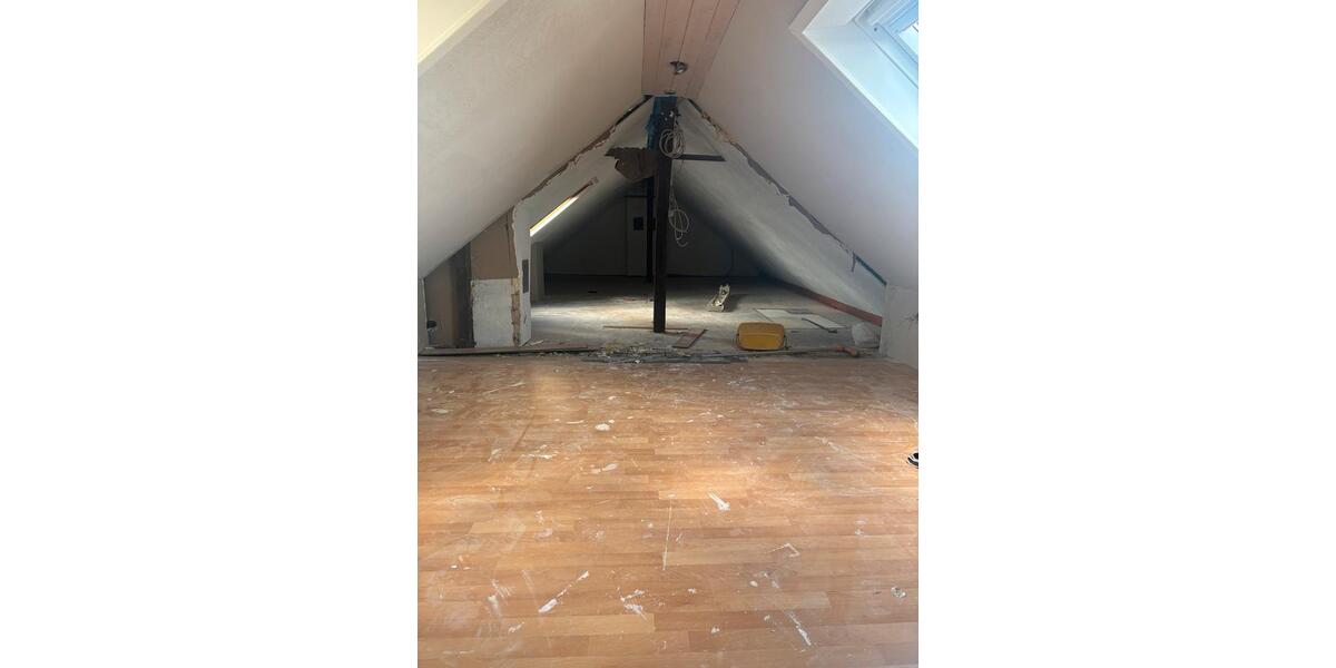 Dachgeschoßwohnung Dortmund Brackel - 2 Zimmer, 98 m&sup2;, 1.400&euro; | Angebot:25933027