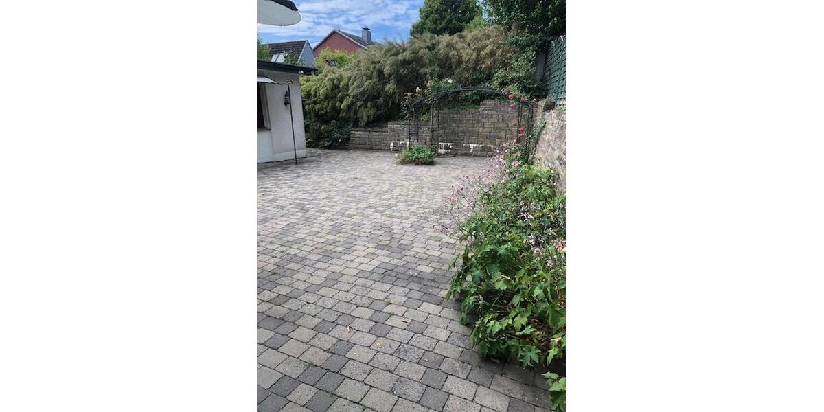 Einfamilienhaus Witten - 8 Zimmer, 250 m&sup2;, 2.000&euro; | Angebot:25392381