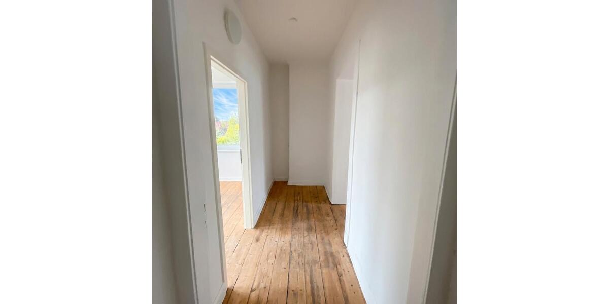 Dachgeschoßwohnung Dortmund Innenstadt Nord - 5 Zimmer, 122 m&sup2;, 300&euro; | Angebot:24508410